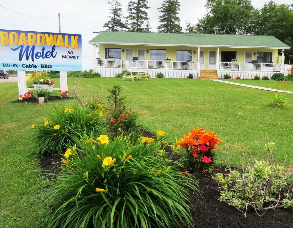 Boardwalk Motel Cavendish Kültér fotó